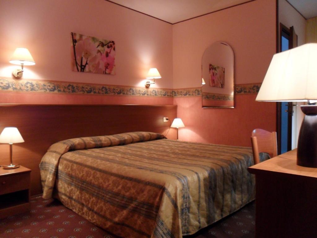 Hotel Natisone San Pietro al Natisone Habitación foto